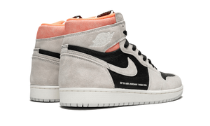 Air Jordan 1 Retro High OG Neutral Grey/Hyper Crimson