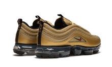 Load image into Gallery viewer, Air Vapormax &#39;97 METALLIC GOLD/VARSITY RED