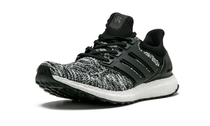 Ultraboost M RChamp Reigning Champ