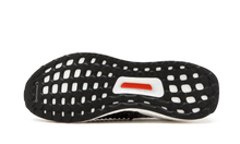 Load image into Gallery viewer, UltraBoost Laceless BLACK-GREY-WHITE BB6141