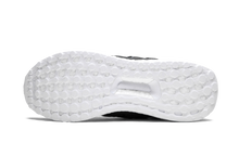 Load image into Gallery viewer, UltraBOOST Parley CARBON-BLUE SPIRIT