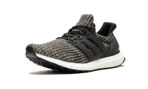 UltraBOOST CORE BLACK-CARBON-ASH SILVER CM8110