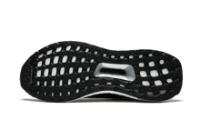 Load image into Gallery viewer, UltraBOOST Uncaged W CARBON-CORE BLACK-GREY