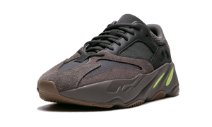 Yeezy Boost 700  Mauve