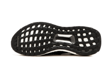 Load image into Gallery viewer, UltraBOOST Laceless CBLACK-CBLACK-CWHITE S80770