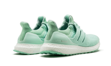 Load image into Gallery viewer, Ultra Boost W Naked Wave Pack
