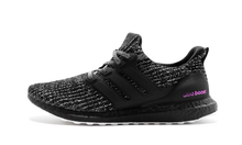 Load image into Gallery viewer, UltraBoost 4.0 Breast Cancer Awareness