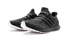 Load image into Gallery viewer, UltraBoost 4.0 Breast Cancer Awareness