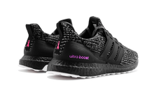 Load image into Gallery viewer, UltraBoost 4.0 Breast Cancer Awareness