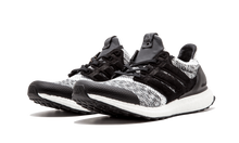 Load image into Gallery viewer, UltraBOOST S.E. SNS x Social Status