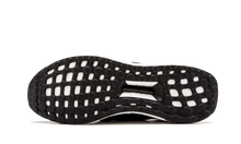 Load image into Gallery viewer, UltraBOOST S.E. SNS x Social Status