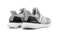 Load image into Gallery viewer, UltraBOOST S80636