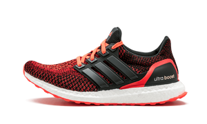UltraBOOST m CRED/CWHITE