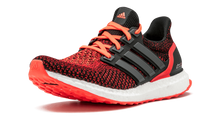 Load image into Gallery viewer, UltraBOOST m CRED/CWHITE