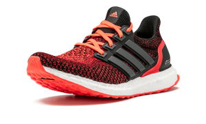 UltraBOOST m CRED/CWHITE