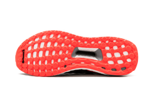 Load image into Gallery viewer, UltraBOOST m CRED/CWHITE